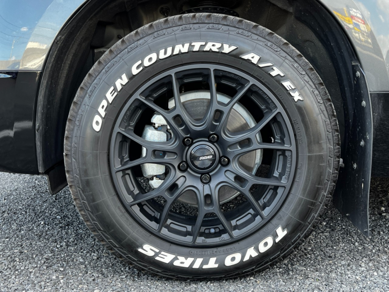 三菱 デリカD:5 中古車