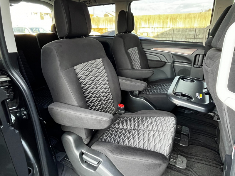 三菱 デリカD:5 中古車