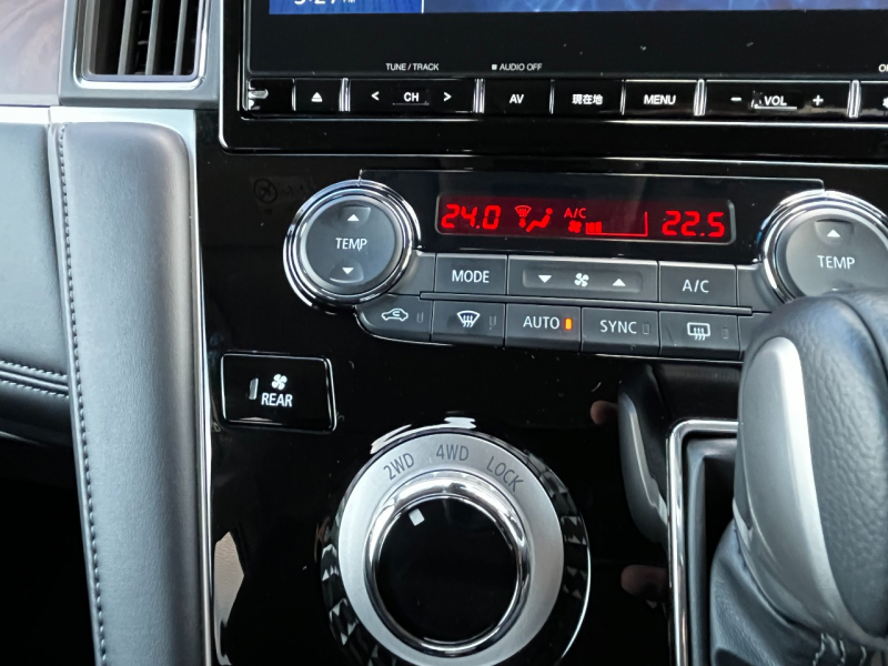 三菱 デリカD:5 中古車