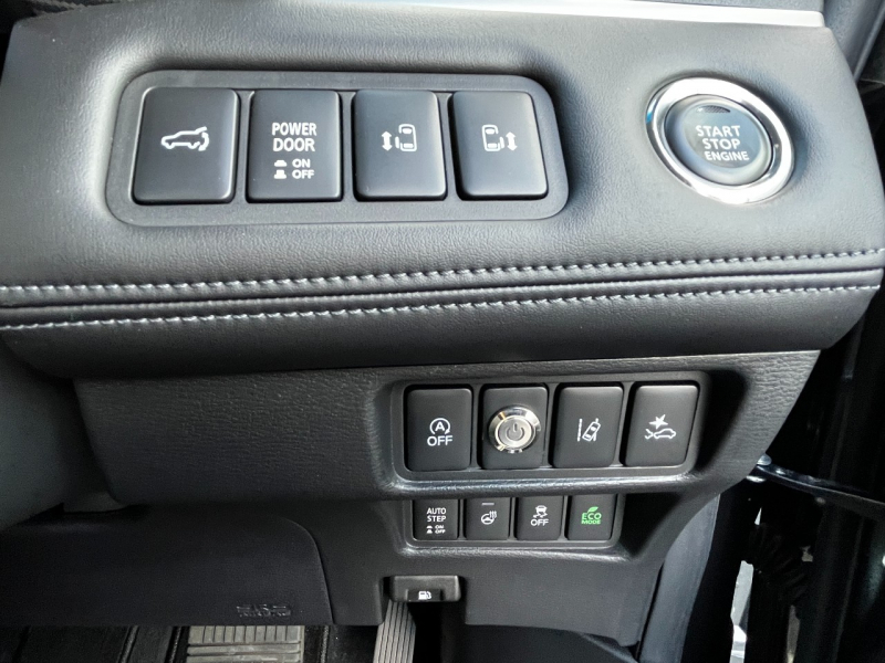 三菱 デリカD:5 中古車