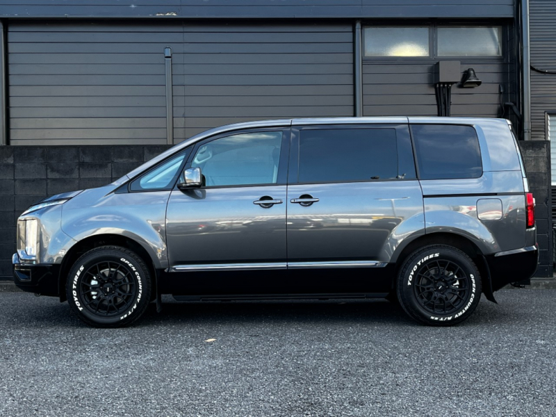 三菱 デリカD:5 中古車