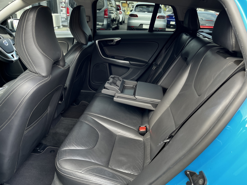 ボルボ V60 中古車