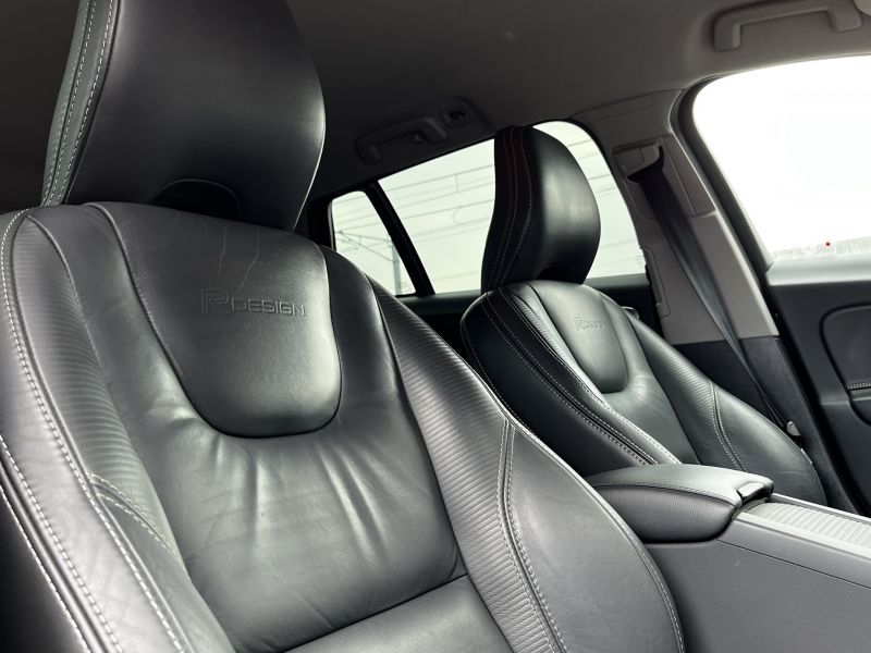 ボルボ V60 中古車