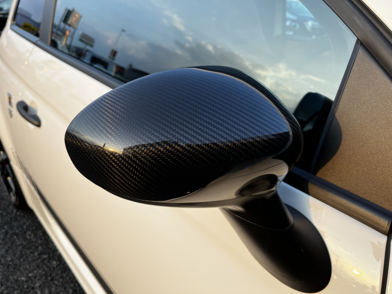 アバルト 595 中古車