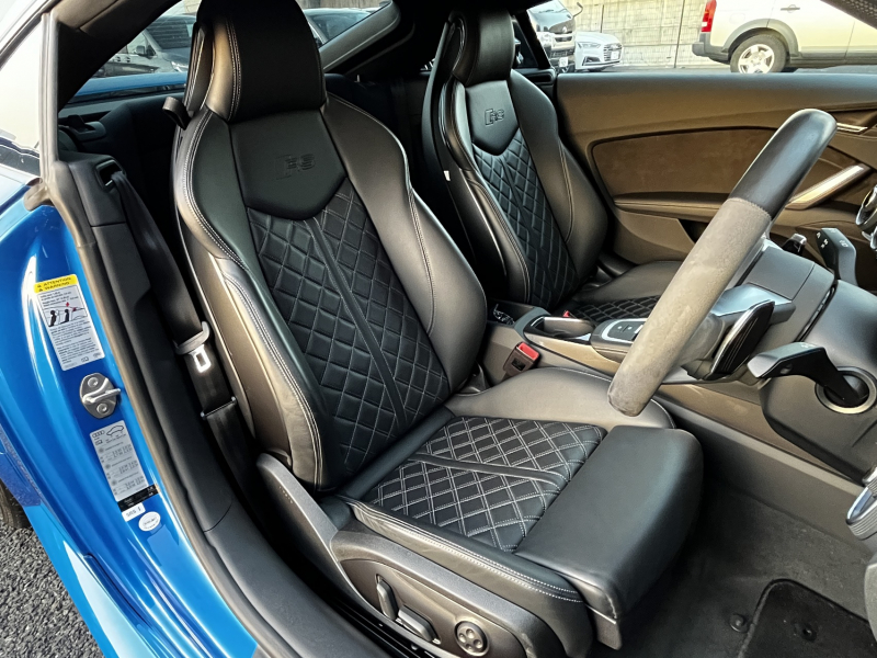 アウディ TT RS クーペ 中古車