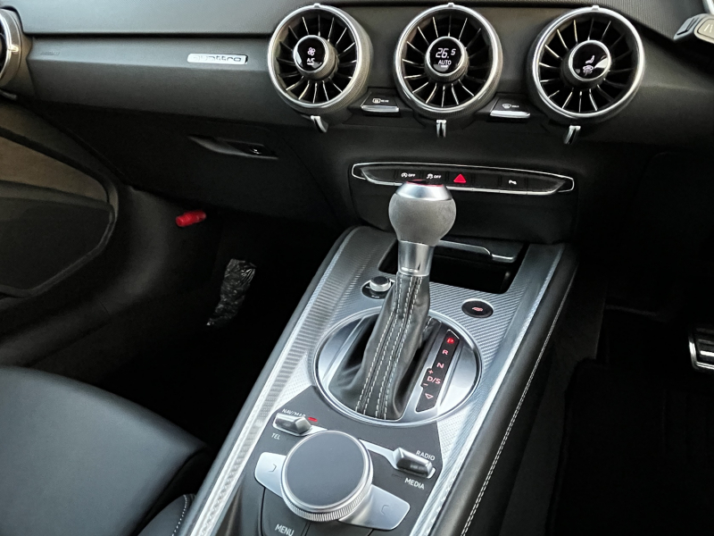 アウディ TT RS クーペ 中古車