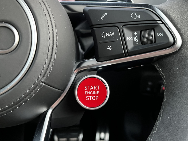 アウディ TT RS クーペ 中古車