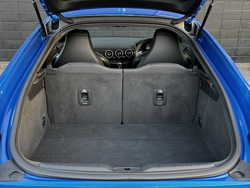 アウディ TT RS クーペ 中古車