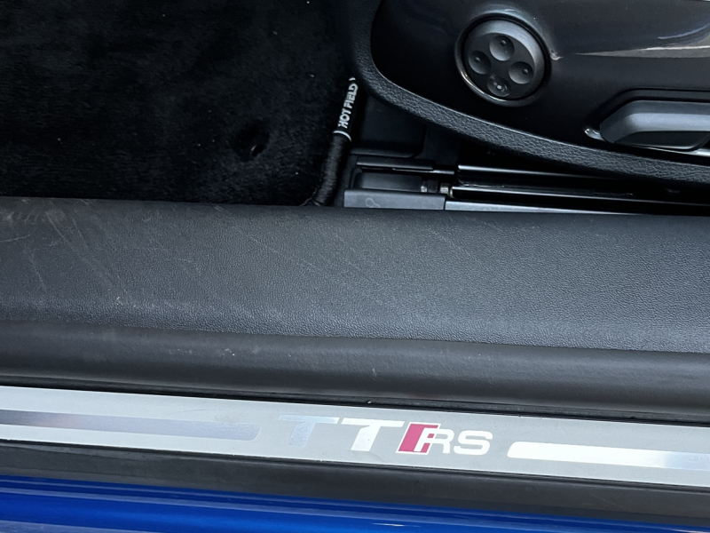 アウディ TT RS クーペ 中古車