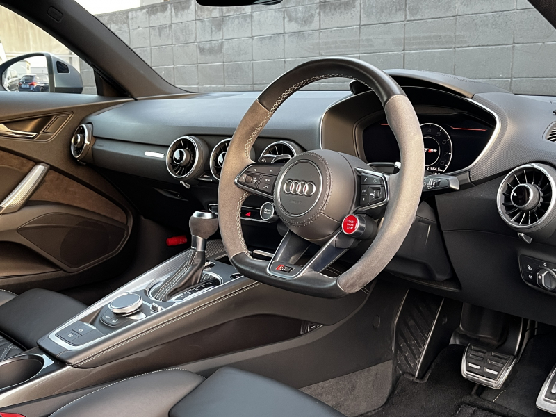 アウディ TT RS クーペ 中古車