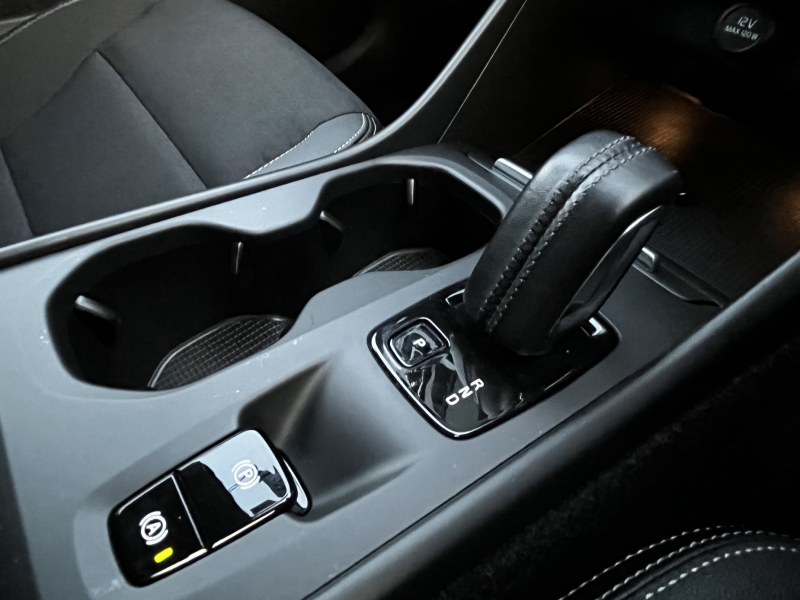 ボルボ XC40 中古車