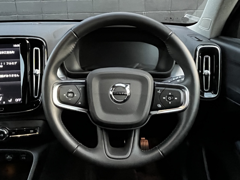 ボルボ XC40 中古車