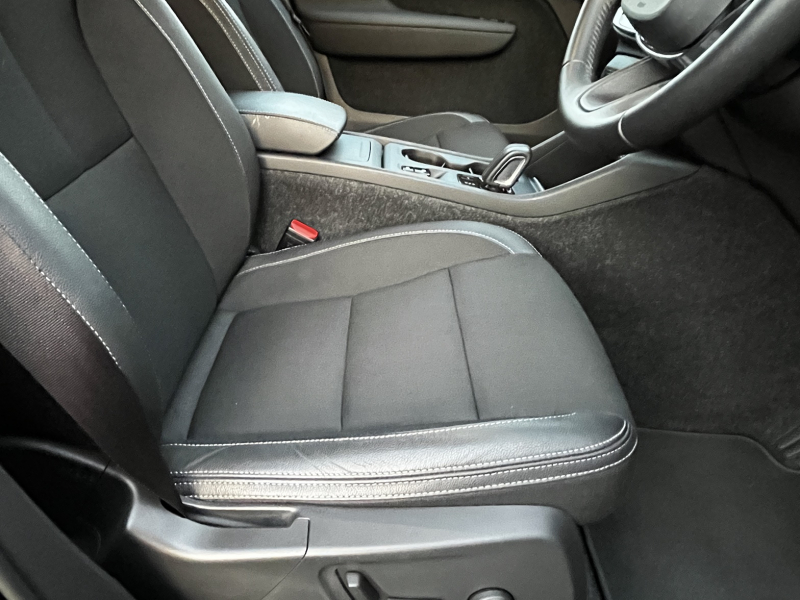 ボルボ XC40 中古車