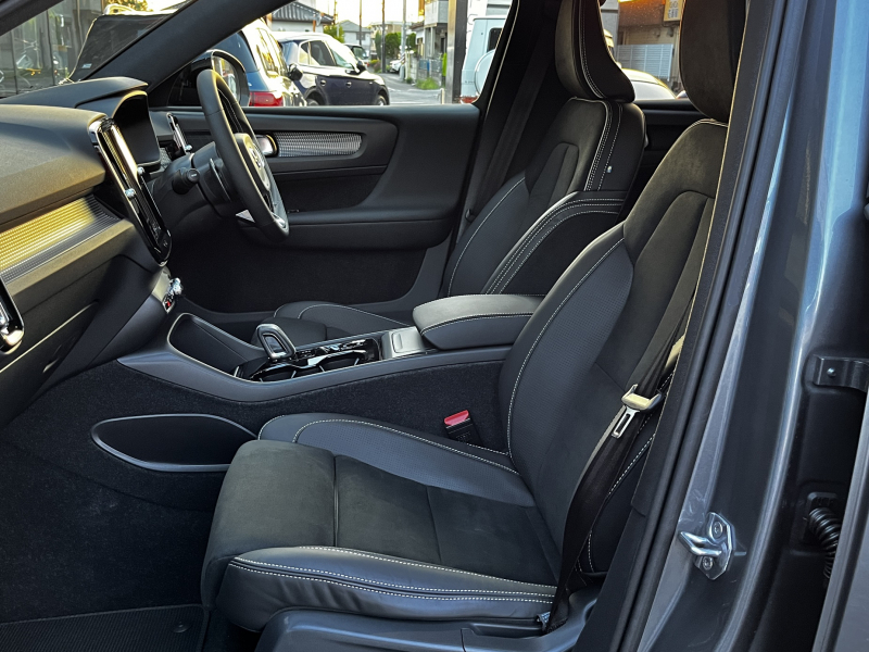 ボルボ XC40 中古車