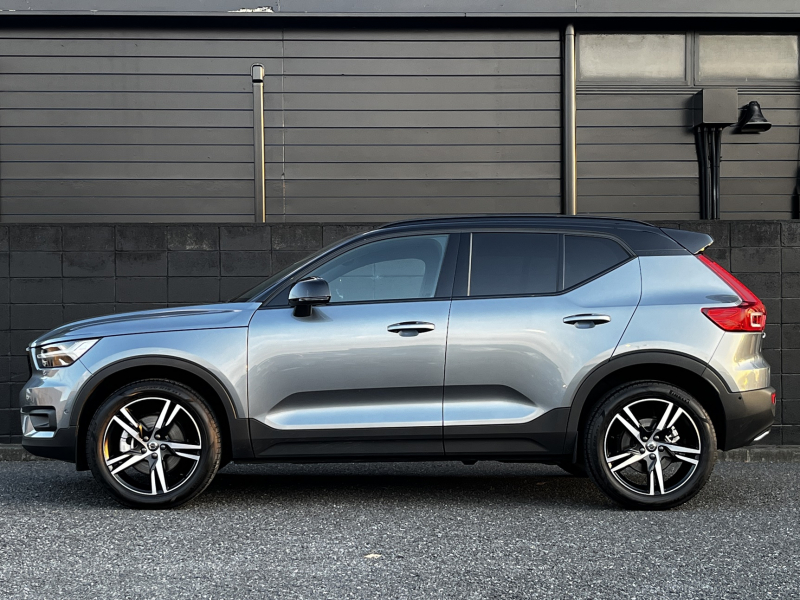 ボルボ XC40 中古車