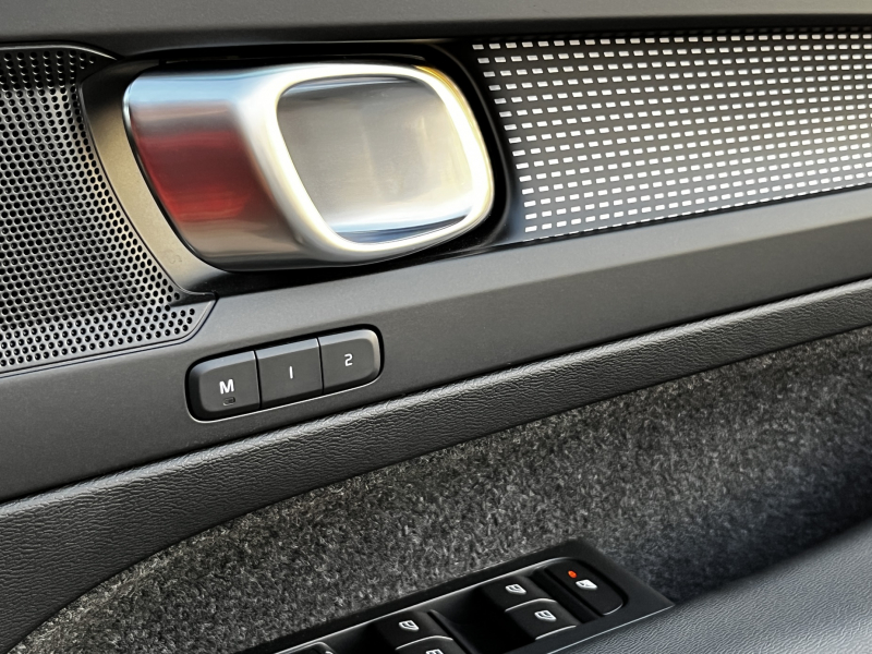 ボルボ XC40 中古車