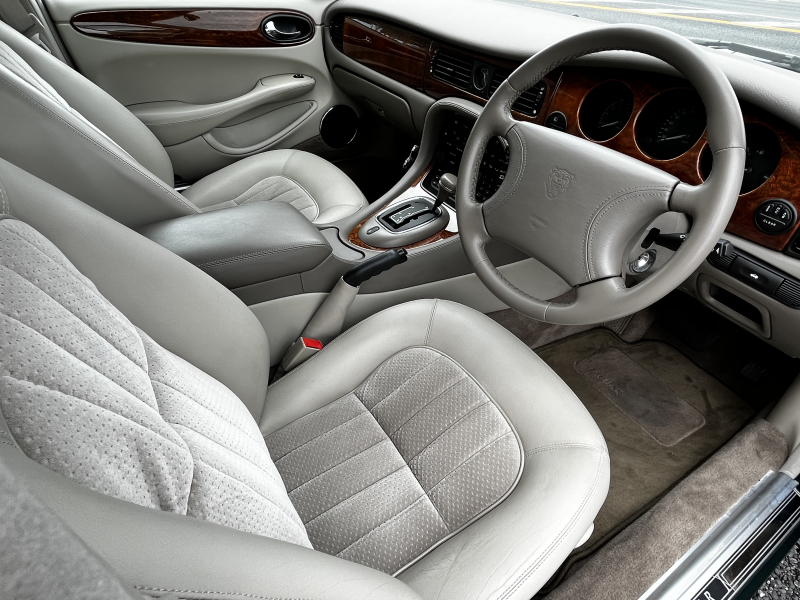 ジャガー XJ-8 中古車