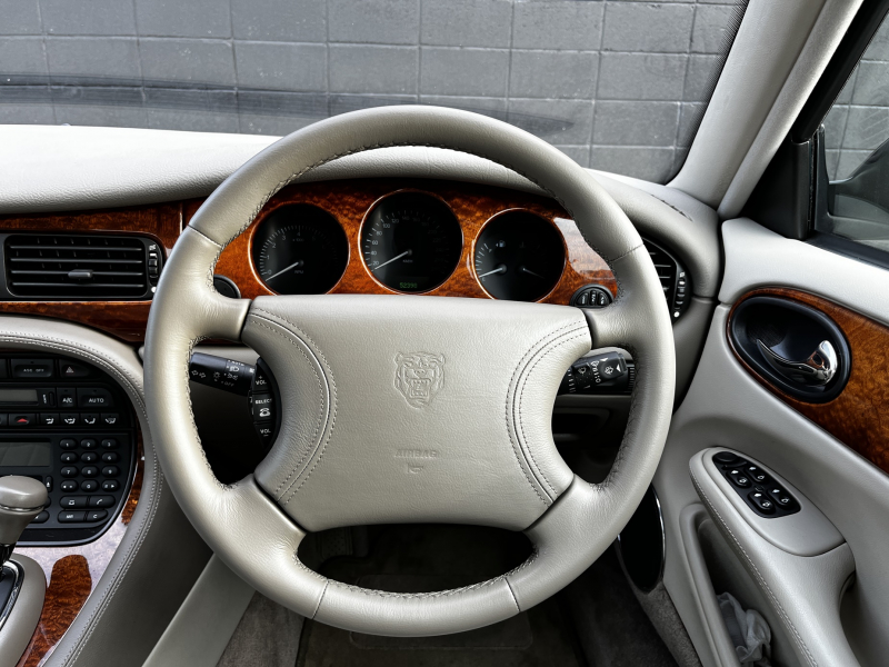 ジャガー XJ-8 中古車