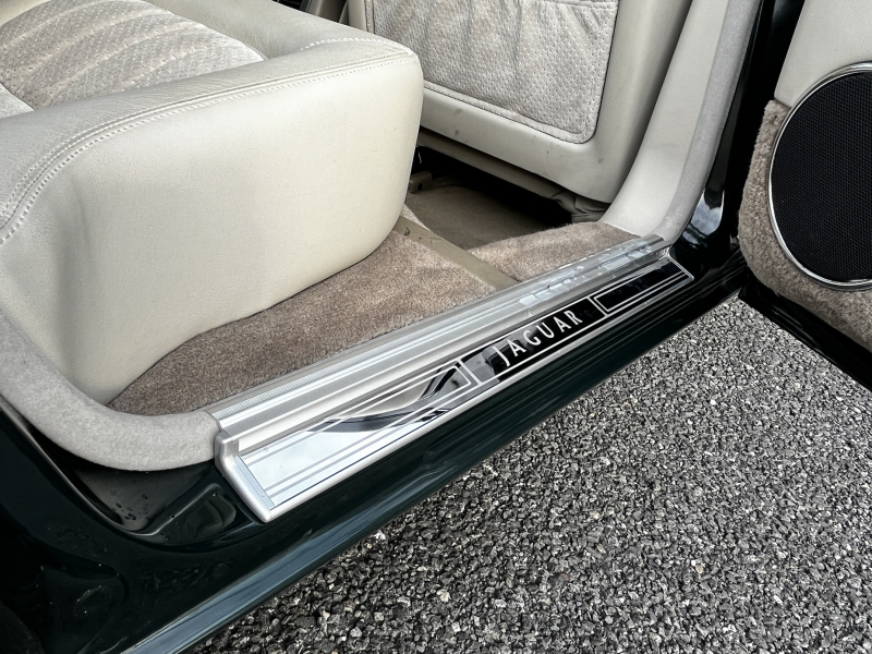 ジャガー XJ-8 中古車