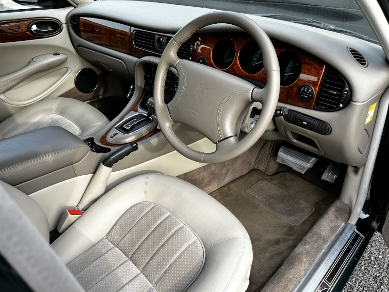 ジャガー XJ-8 中古車