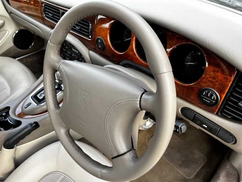 ジャガー XJ-8 中古車