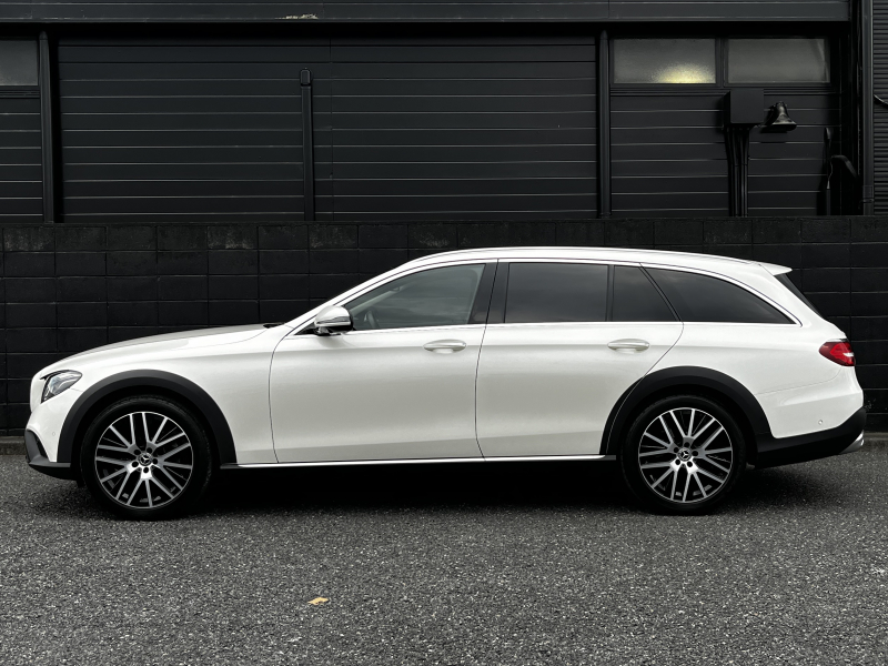 メルセデスベンツ Eクラス 中古車