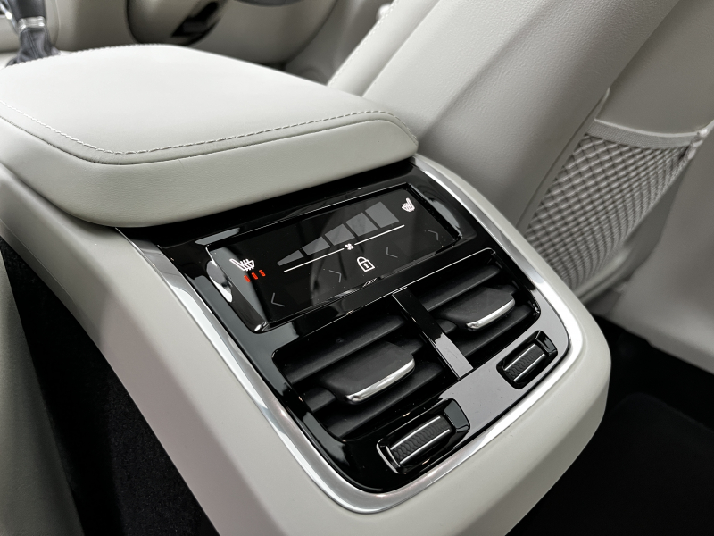 ボルボ XC60 中古車