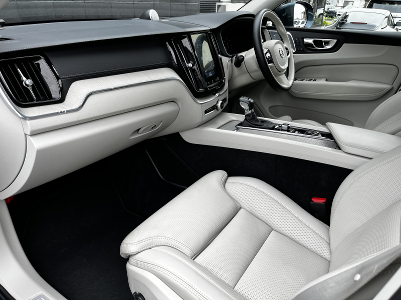 ボルボ XC60 中古車