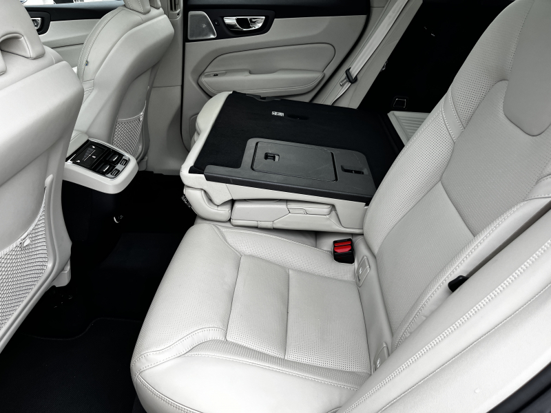 ボルボ XC60 中古車