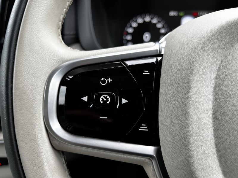 ボルボ XC60 中古車