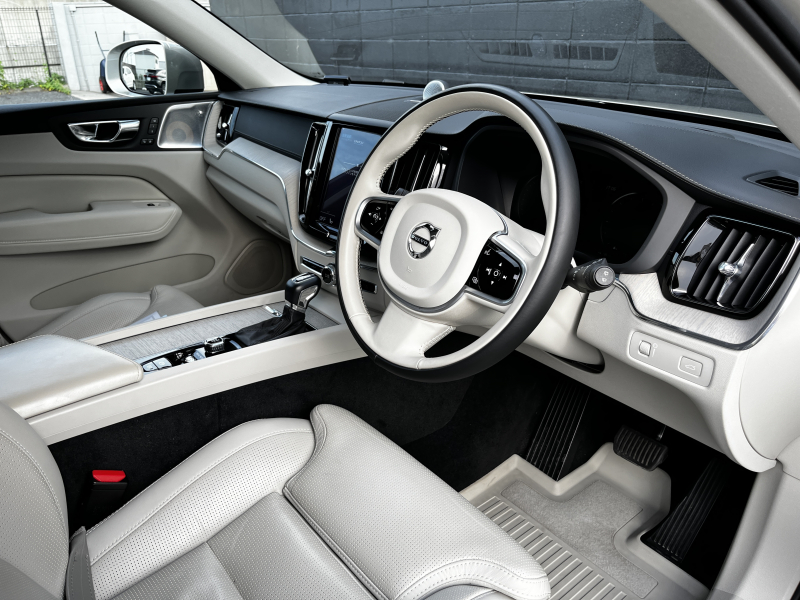 ボルボ XC60 中古車