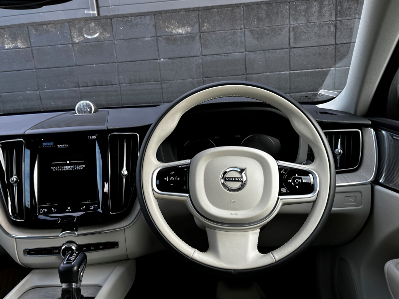 ボルボ XC60 中古車