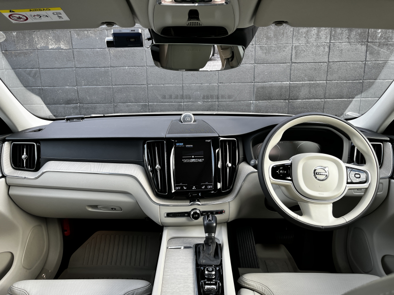 ボルボ XC60 中古車