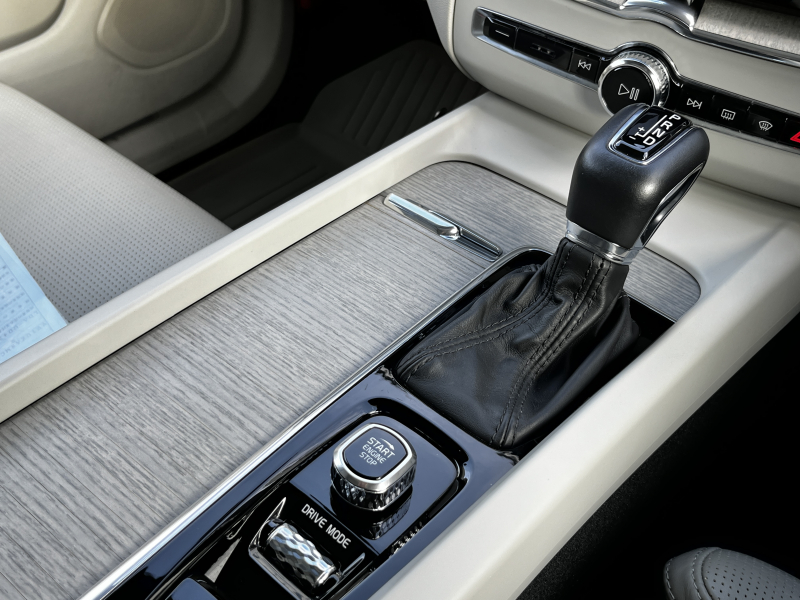 ボルボ XC60 中古車