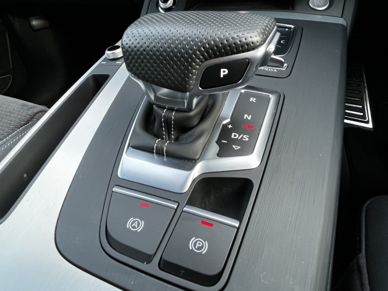 アウディ Q5 中古車