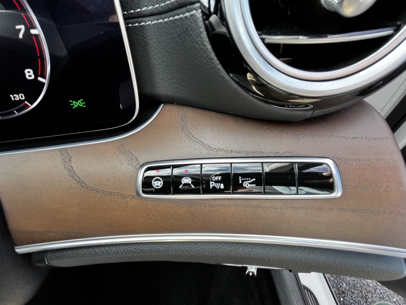 メルセデスベンツ Eクラス 中古車