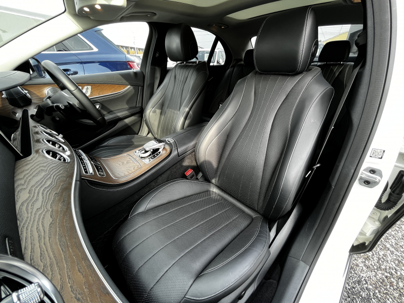 メルセデスベンツ Eクラス 中古車