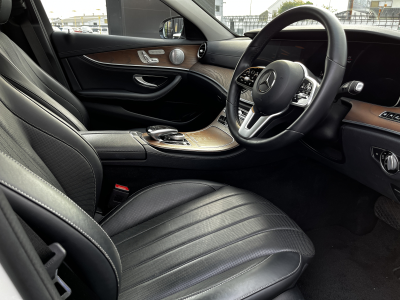 メルセデスベンツ Eクラス 中古車