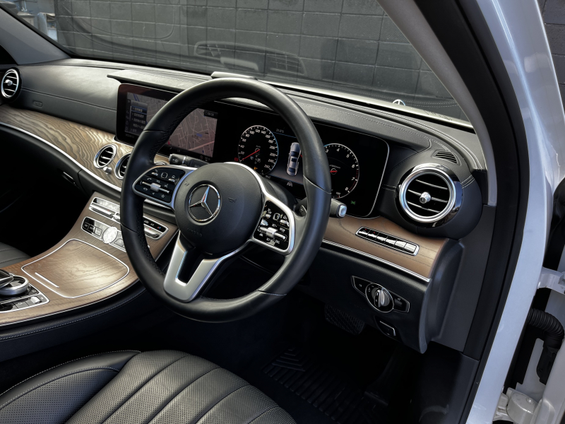 メルセデスベンツ Eクラス 中古車