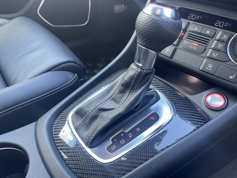 アウディ RS Q3 中古車