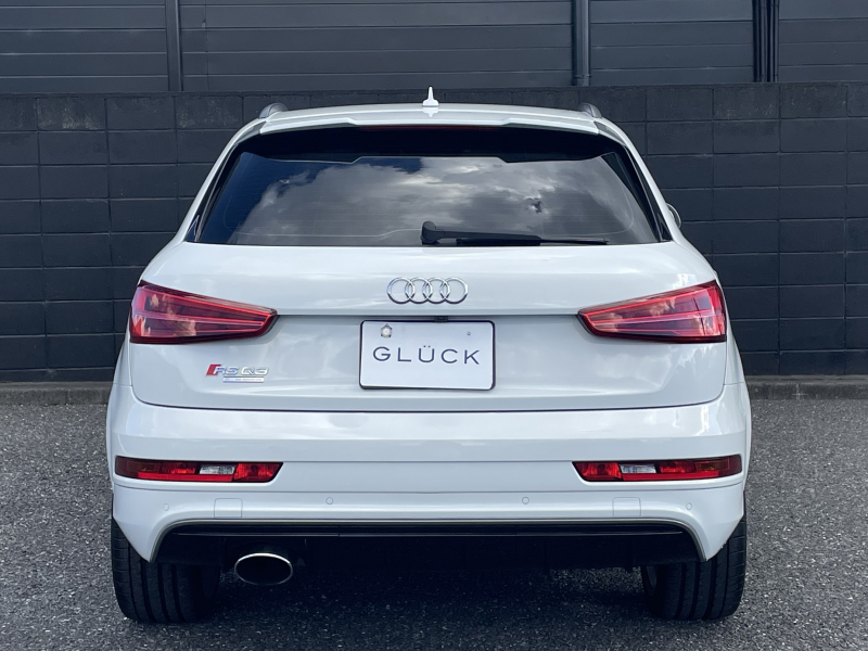 アウディ RS Q3 中古車