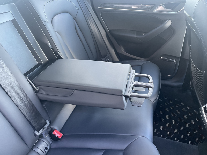 アウディ RS Q3 中古車