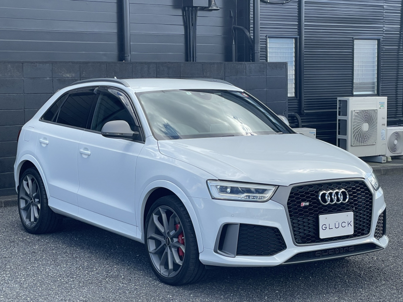 アウディ RS Q3 中古車