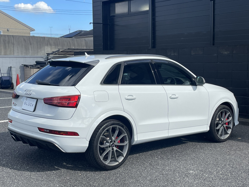 アウディ RS Q3 中古車