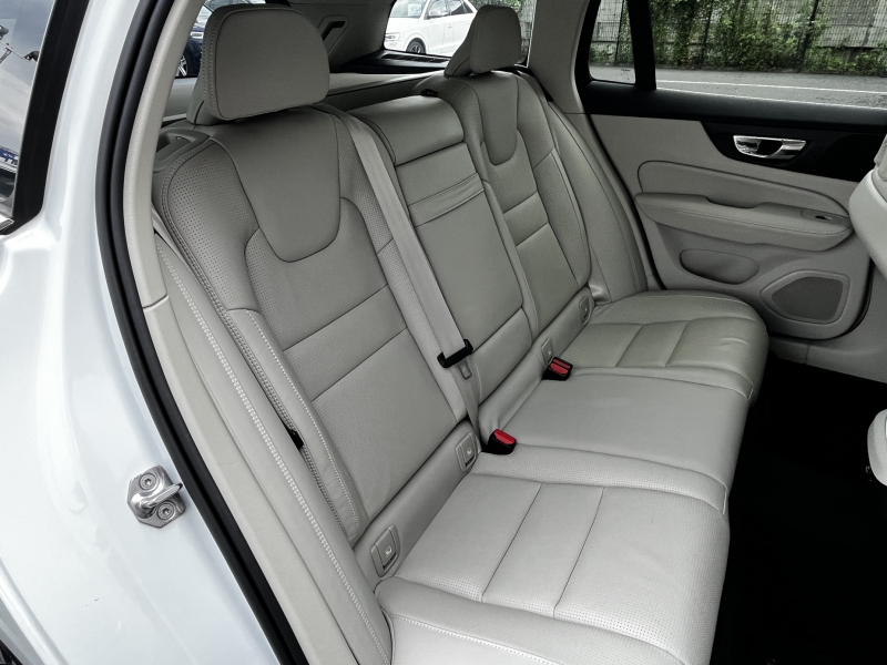 ボルボ V60 中古車