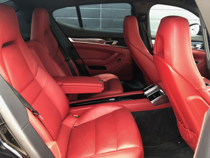 ポルシェ パナメーラ 中古車