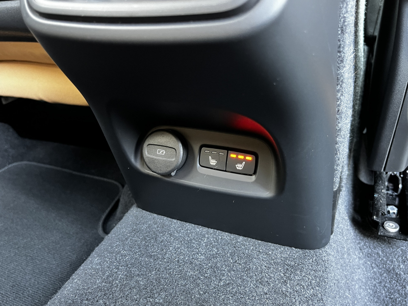 ボルボ XC40 中古車