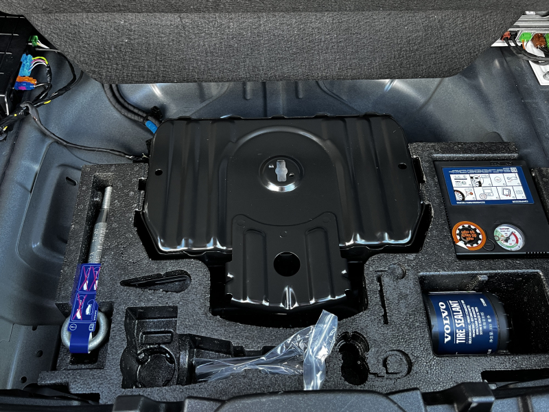 ボルボ XC40 中古車