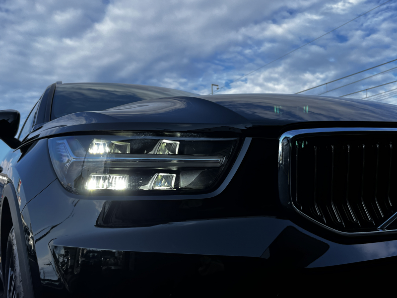 ボルボ XC40 中古車