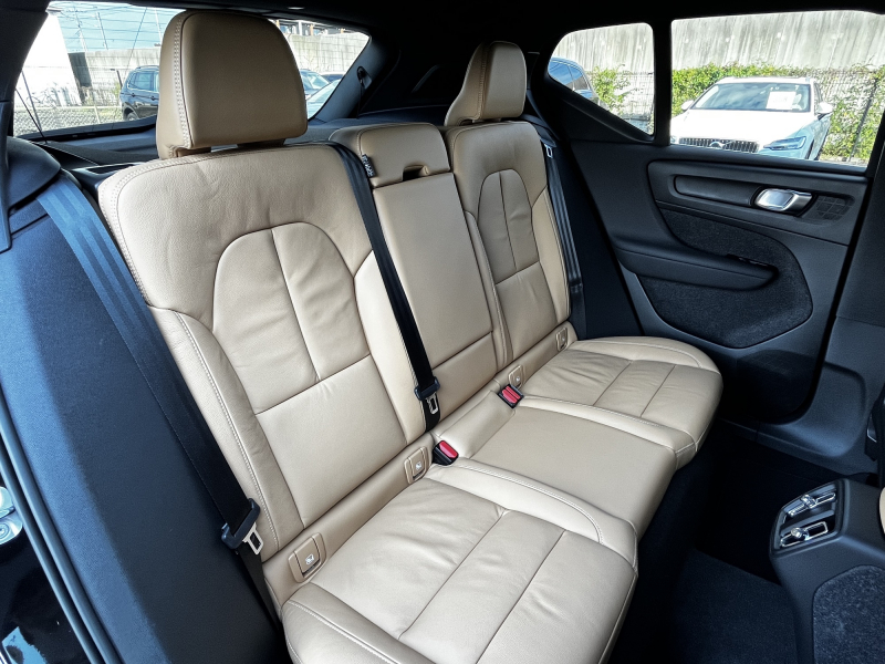 ボルボ XC40 中古車